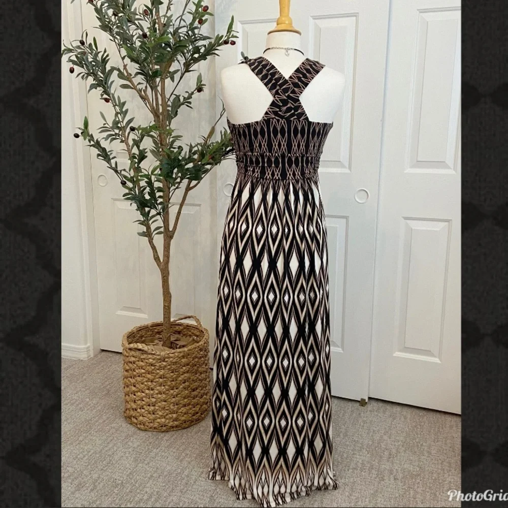 SOMA Soft Casual Maxi Dress, Criss/Crosses in Back - Picture 9 of 11